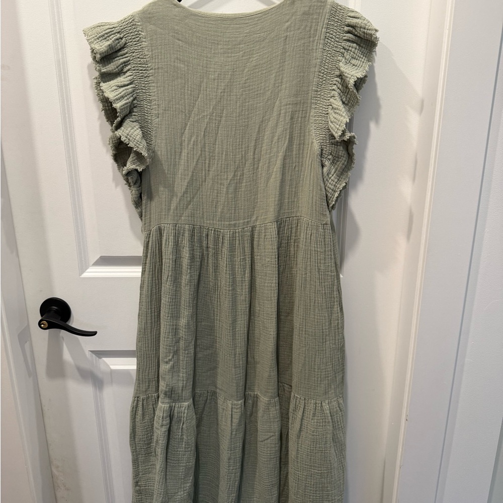 Elegant Green Maxi Dress - Picture 4 of 4